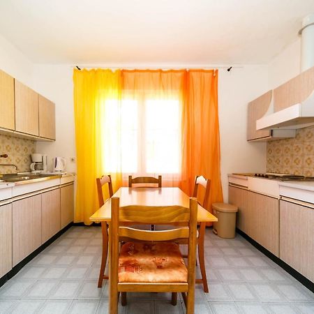 Guesthouse Ivkovic Крк Экстерьер фото