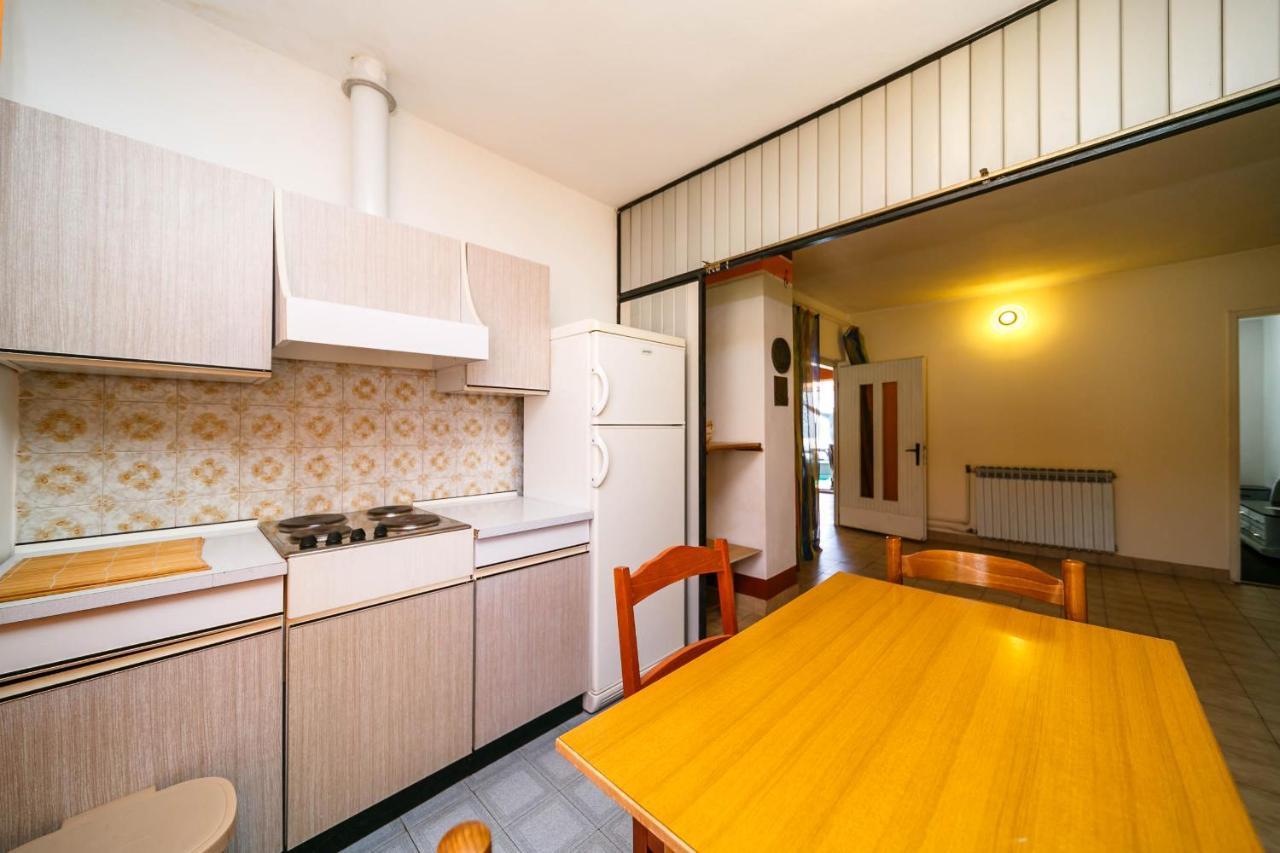Guesthouse Ivkovic Крк Экстерьер фото