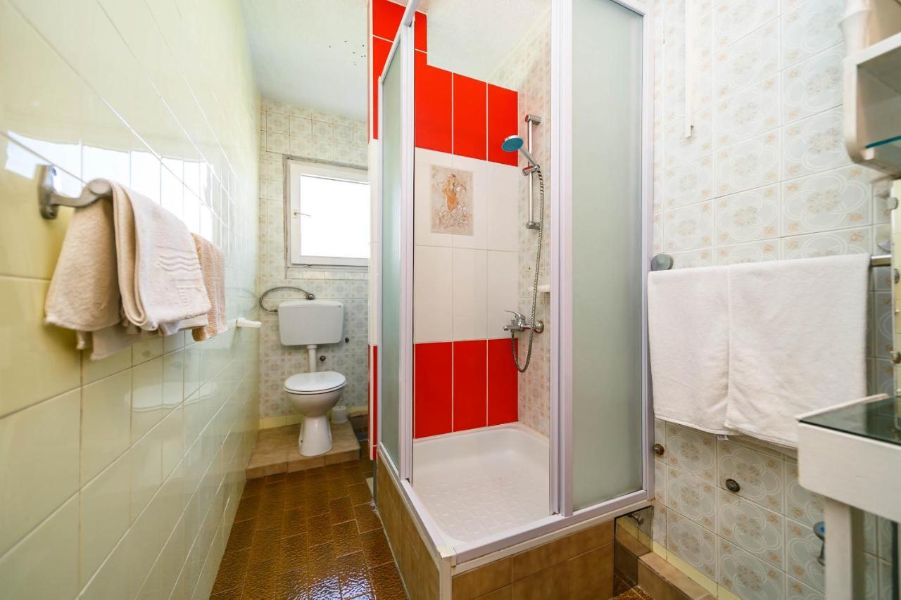 Guesthouse Ivkovic Крк Экстерьер фото