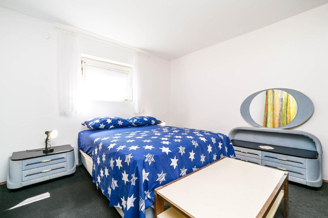 Guesthouse Ivkovic Крк Экстерьер фото